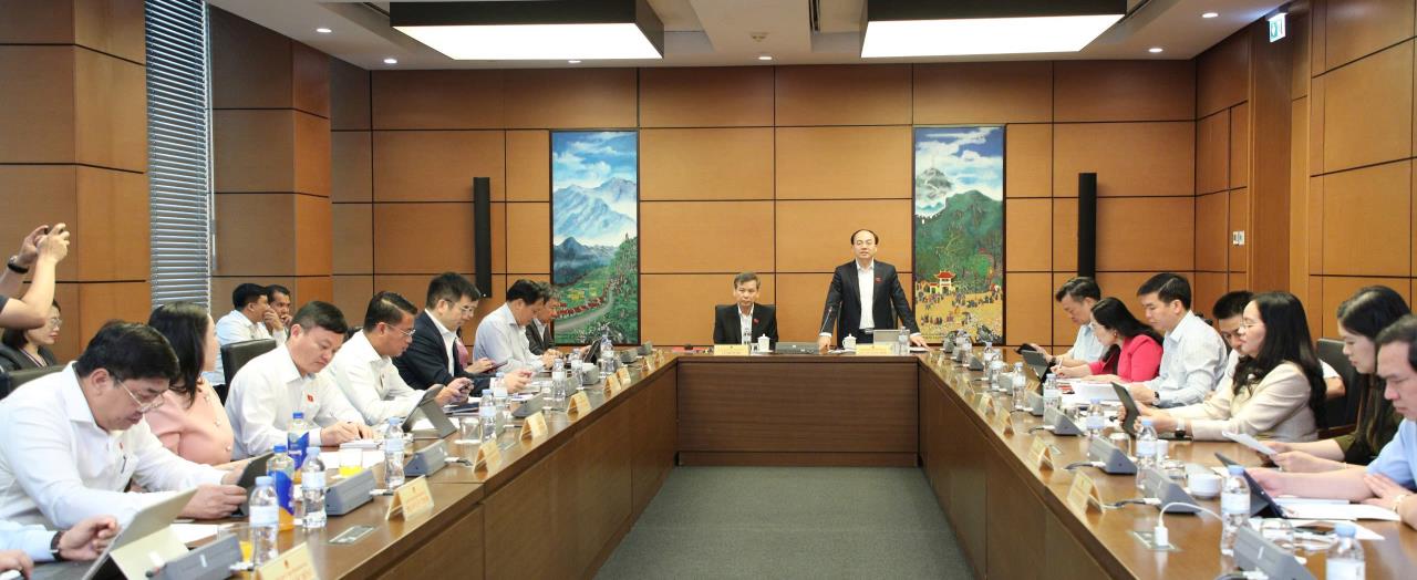 Kỳ họp thứ Nhất, Quốc hội khóa XVI - Thảo luận tại tổ về 04 dự án luật